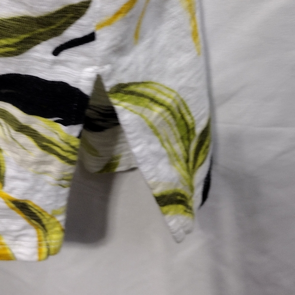 Chico's Button Back Slub Tee Women's L White Multi Textured Tropical Coastal - Picture 5 of 11